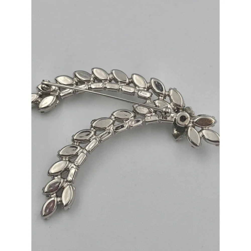 Vintage Clear Champagne Rhinestone Brooch Pin Silver Tone Marquise Baguette Leaf